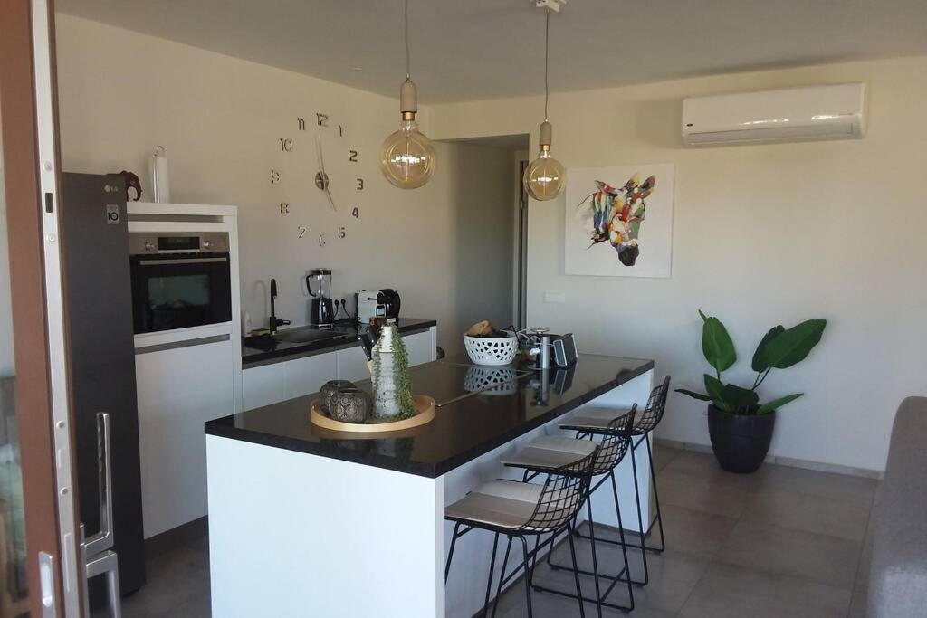 Jan Sofat Lux A24 Apartment Willemstad Ngoại thất bức ảnh